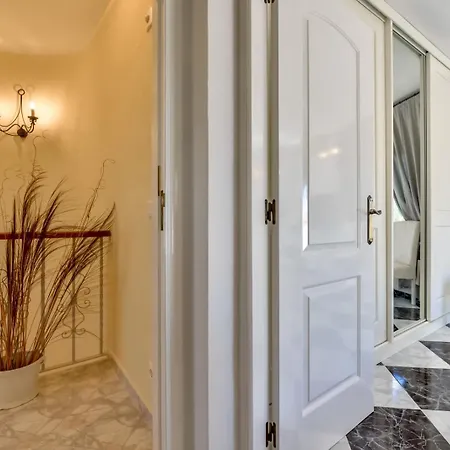 Guest house Fortuna - у Estudios Vacaciones Con Territorio Y Piscina Comun, *