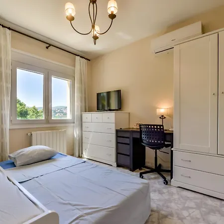 Fortuna - у Estudios Vacaciones Con Territorio Y Piscina Comun, Guest house Calpe