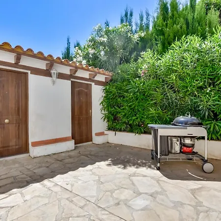 Fortuna - у Estudios Vacaciones Con Territorio Y Piscina Comun, Guest house *