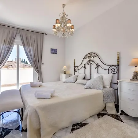 Fortuna - у Estudios Vacaciones Con Territorio Y Piscina Comun, Guest house Calpe